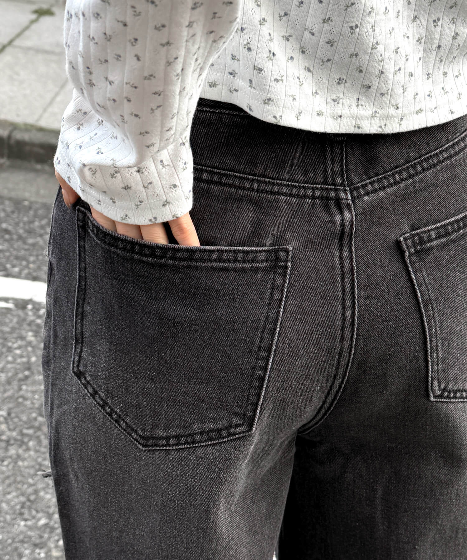 シェルビーノ　刺繍　ダメージデニム　美品 Shred Damage Denim / シュレッドダメージデニム（デニムパンツ