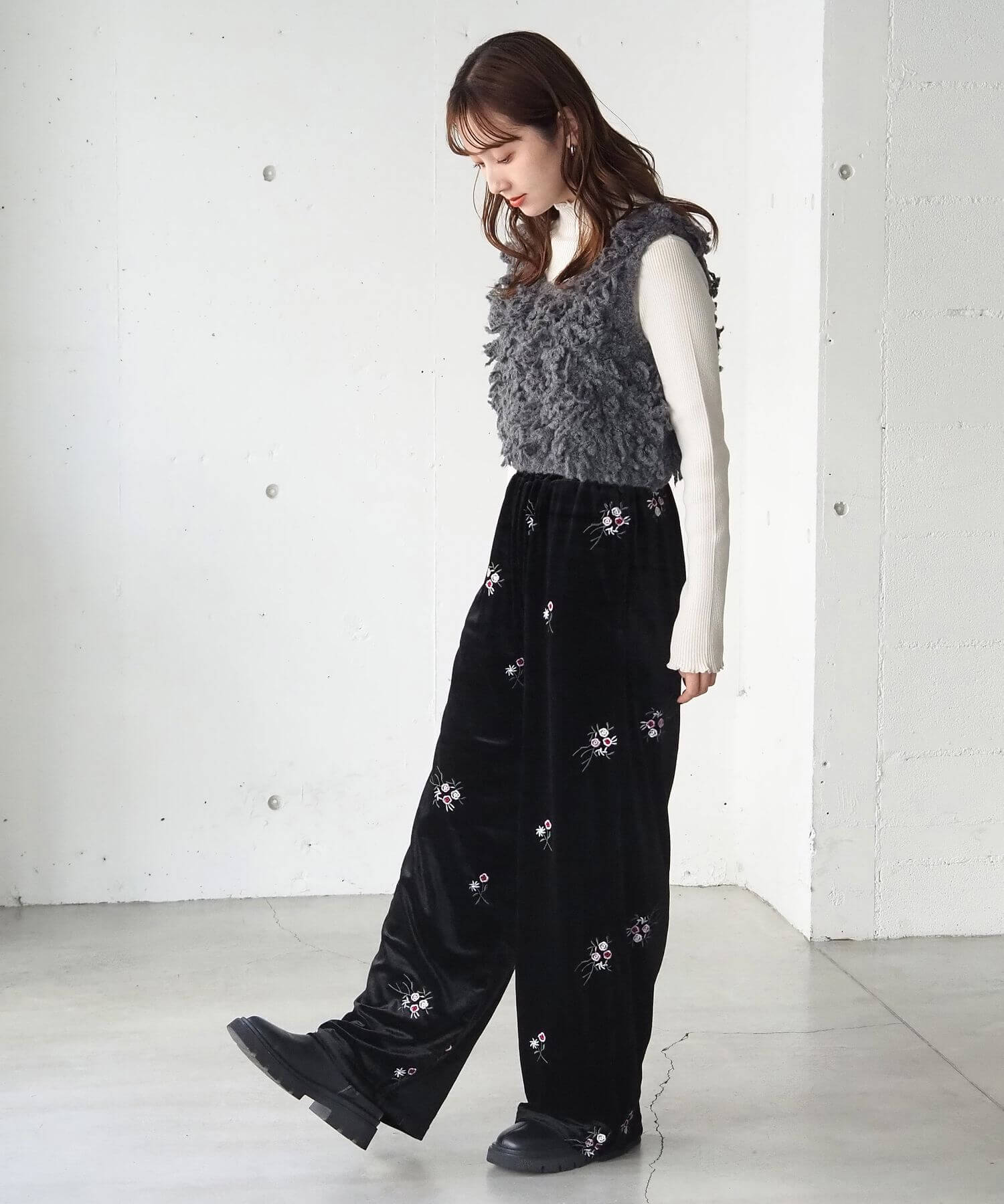 tiptop+pocket ティップトッププラスポケット / ベロア花刺繍イージー